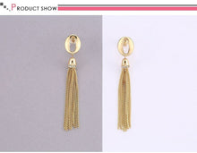 Load image into Gallery viewer, Metal Gold 0 &amp; Chain Tassel Earrings