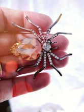 Load image into Gallery viewer, Silver and Champagne Spider brooch