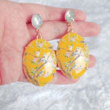 Load image into Gallery viewer, LARGE YELLOW ORIENTAL BIRD OF PARADISE EARRINGS