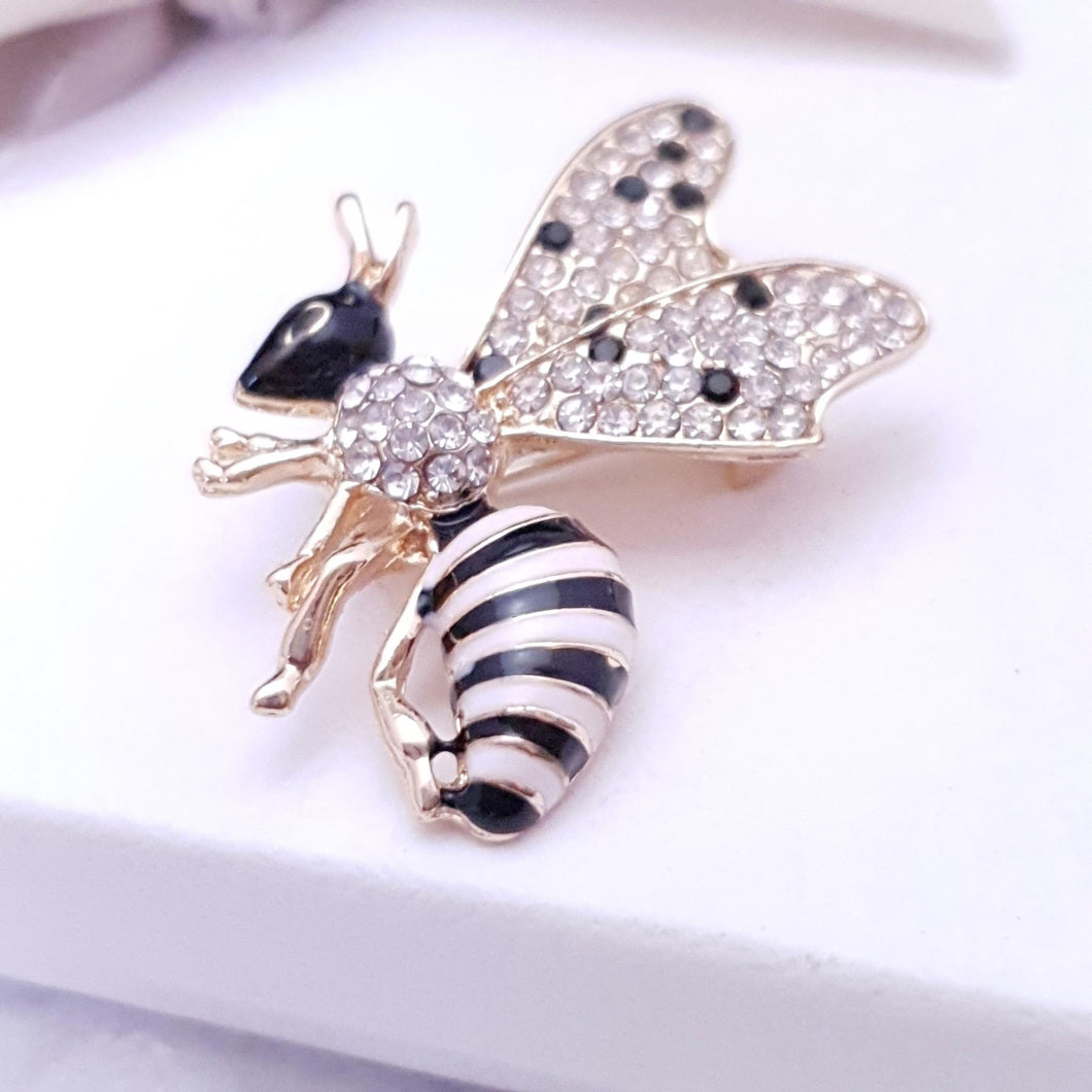 Ladies Crystal Embellished Honey Bee Wasp Lapel Brooch White Black   Gift Boxed