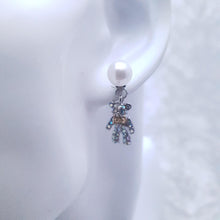 Load image into Gallery viewer, Cute Teddy Bear crystal &amp; pearl Earrings