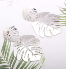 Load image into Gallery viewer, Silver Palm Leaf Earrings