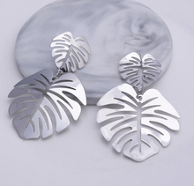 Load image into Gallery viewer, Silver Palm Leaf Earrings