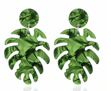 Load image into Gallery viewer, Green Palm Leaf  Earrings